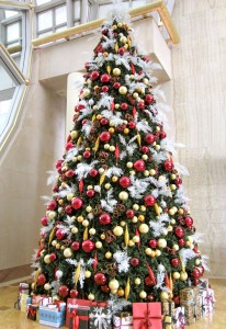 Цветной вариант украшения новогодней елки